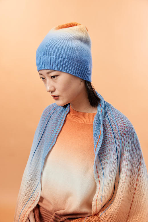  渐变色羊绒针织围巾 SJF93P398N 商品图2