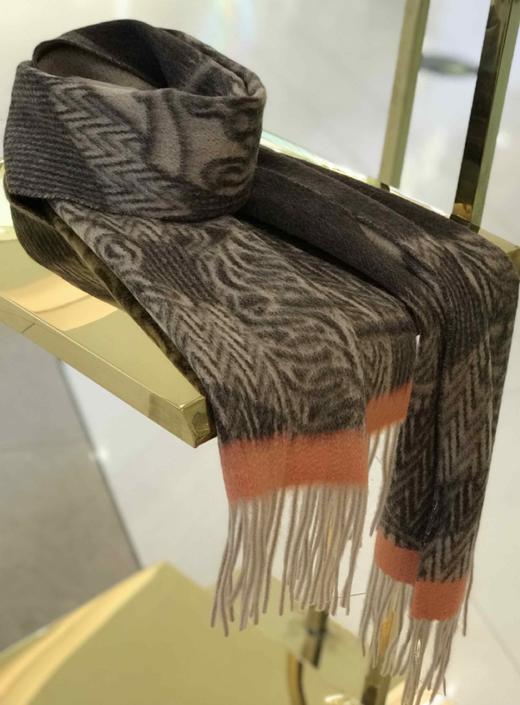 优品堂【墨香】软黄金系列“羊绒”印花长巾 商品图4