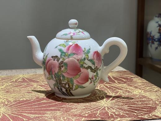 粉彩九桃壶 商品图0