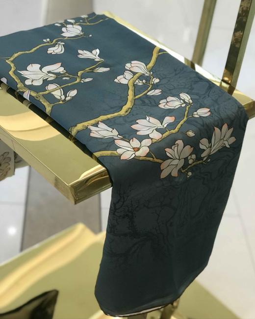 优品堂【曼妙花颜】重磅桑蚕丝长巾披肩两用 商品图9
