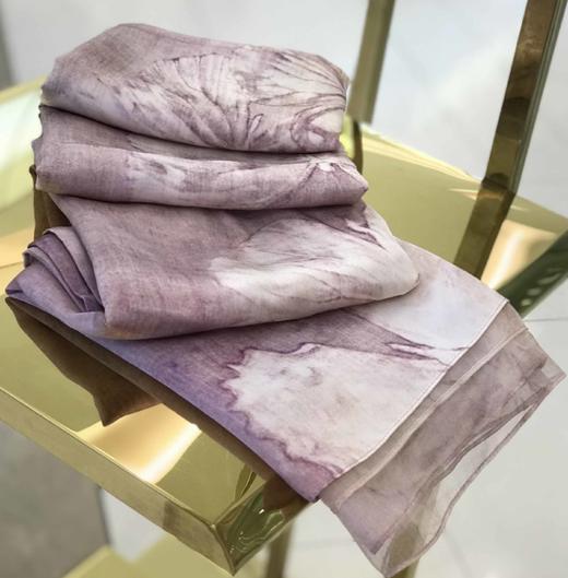 优品堂【梦蝶影颜】双层双面桑蚕丝披肩长巾 商品图2