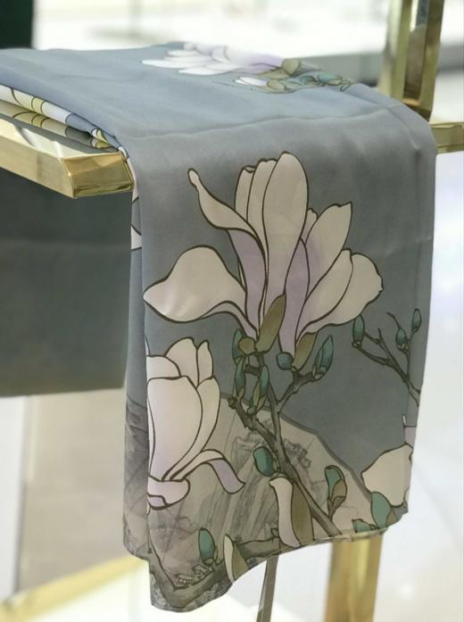 优品堂【梦蝶影颜】双层双面桑蚕丝披肩长巾 商品图4