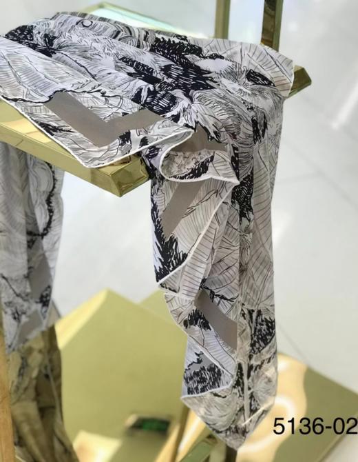 优品堂【亭亭玉立2】110x110桑蚕丝方巾 商品图7