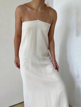 Viktoria Chan | SS23101 Lotti long strap dress[ 吊带连衣裙 黑 / 浅米 ]