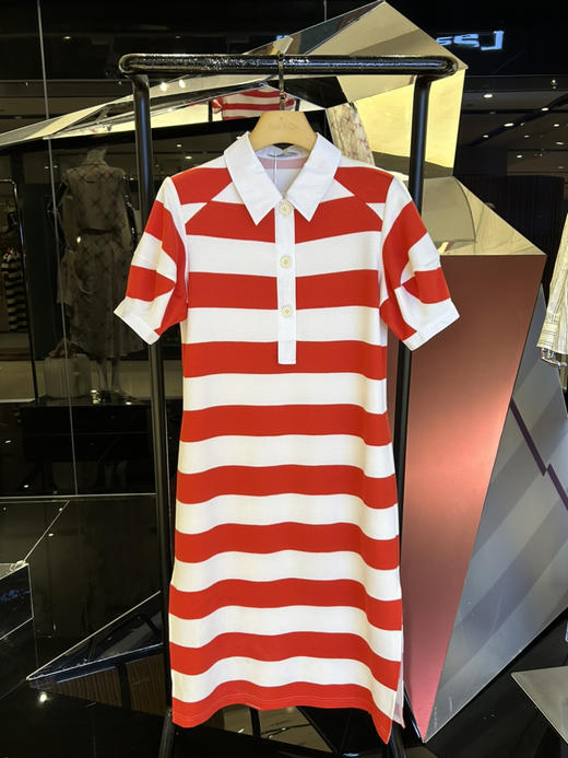 宽条纹立体袖连衣裙 商品图1