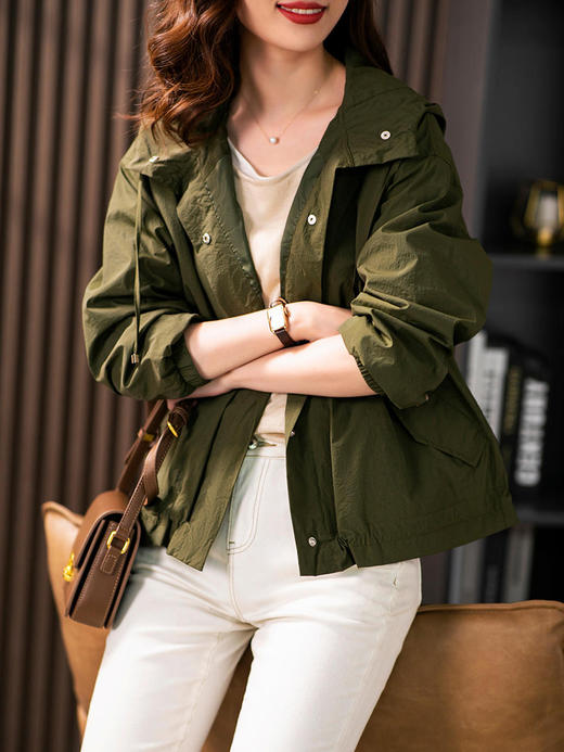 【现货7天】设计感连帽短外套女2023秋季新款韩版宽松休闲夹克防晒衣 商品图0