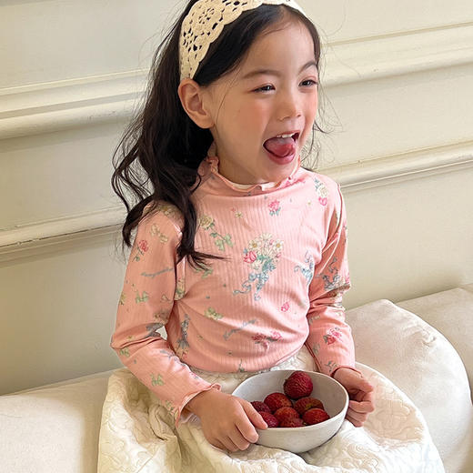 【捡漏价39.9元/2件】女童打底衫秋冬必备，领口花边精致别致，轻盈柔软的磨毛面料贴合皮肤，给孩子温暖的呵护。半高领露玉琢，花边领口添风情；磨毛贴心保暖神，长袖经典潮流趋势lish 商品图5