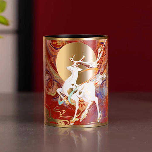 朱炳仁铜 | 鹿王献瑞笔筒 商品图2