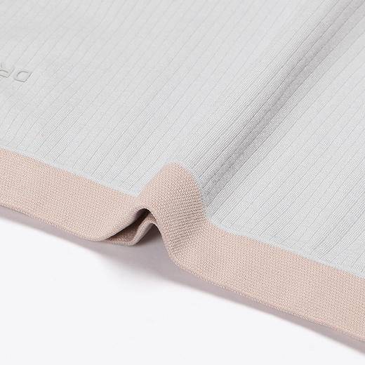 都市丽人基础系列无缝面料一体美臀平角女士内裤新年本命年红品中腰平角裤LK35M5 商品图5