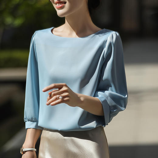 AVANNU领纯色七分袖缎面上衣901 商品图3