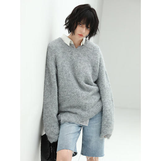 【专属秒杀】COCOBELLA金属LOGO软糯毛衣女保暖美拉德穿搭松弛感针织衫MZ551-2 商品图1