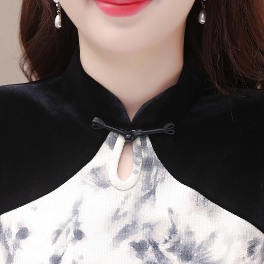 QYM YX-MQ26164-Y 复古连衣裙拼色印花裙2023年秋季新款长袖旗袍裙中长款开衩一步裙 商品图3