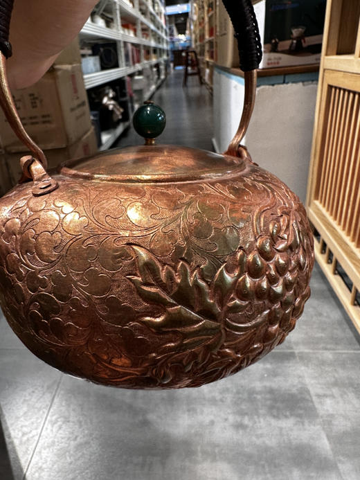 满錾葡萄壶 商品图4