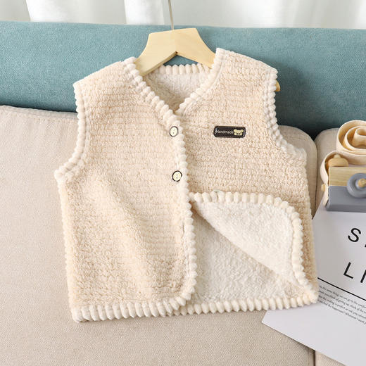 【捡漏价39元/2件】儿童羊羔绒马甲，采用双面加绒设计，温暖舒适，适合中小童穿着。简约纯色，搭配方便，打造百搭时尚风。中小童的休闲必备lish 商品图1
