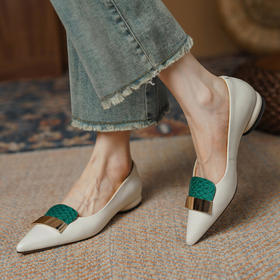 时尚个性，鱼皮重工拼接款尖头单鞋PS1627