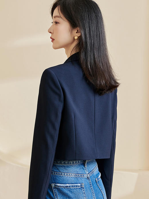 剩M/L/XL/XXL 米思阳2026春季新款通勤OL风纯色西装短截胸针长袖一粒扣外套2715 商品图1