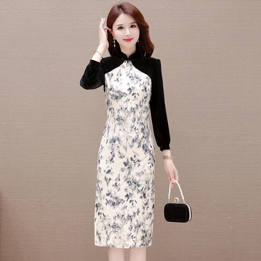 QYM YX-MQ26164-Y 复古连衣裙拼色印花裙2023年秋季新款长袖旗袍裙中长款开衩一步裙 商品图0