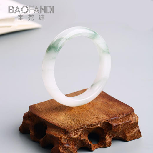 【品牌授权】BAOFANDI宝梵迪天山翠手镯 冰翠手镯 天然玉石手镯 优雅 少女 气质玉镯 赠平安扣 商品图0