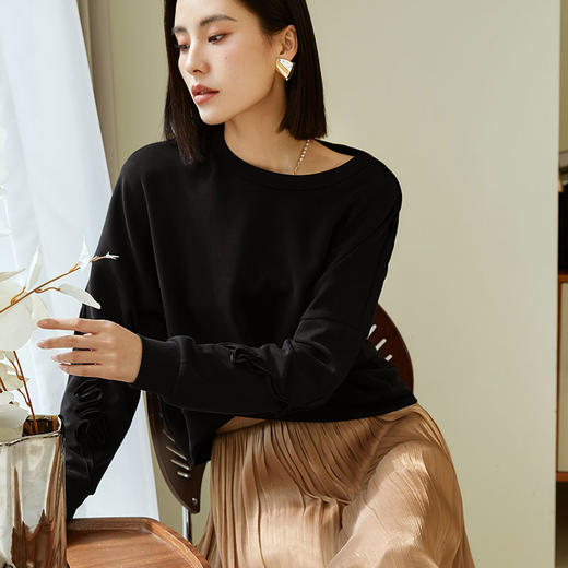 玳莎木耳边落肩袖宽松卫衣女2023年秋季新款设计感不规则下摆上衣  DC32301 商品图2