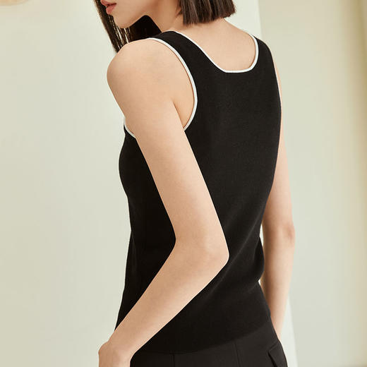 玳莎波浪V领针织背心女新款包边撞色设计感修身吊带针织衫  DC33002 商品图3