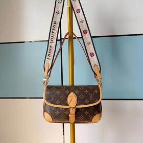 柜子级CarryAll 小号手袋