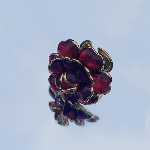 订购6个月到｜Gripoix Paris-Camelia-红色 山茶花 琉璃 戒指［法国设计师］ 商品图0