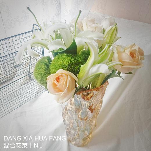 【小幸运】幸西亚玫瑰6 香槟玫瑰3 绿毛球3 白百合4朵（NJ设计） 商品图3