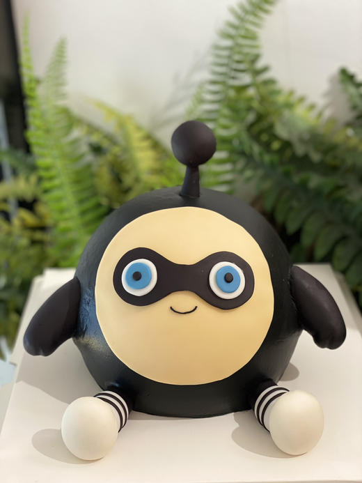 蛋仔派对蛋糕，蓝风车动物有奶油入口即化，全部翻糖可食用手工装饰，提前48小时以上预定，深色奶油易染色，建议刮掉深色后食用 商品图1