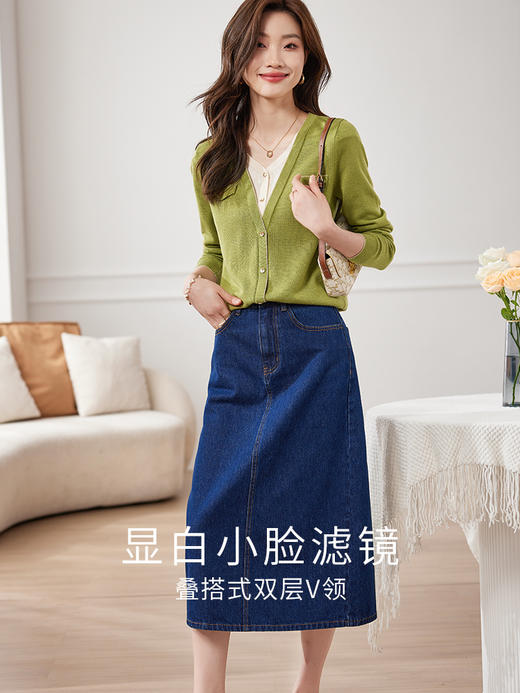 【专属特价】熙世界假两件撞色V领针织衫女长袖软糯毛衣气质上衣2025秋季新款 商品图6