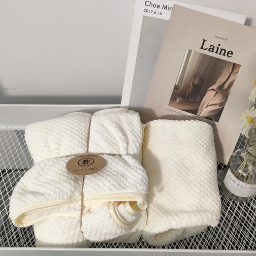 羊毛团！39元入原价89元的浴巾三件套！【加大浴巾+毛巾+干发帽】 一次性带走!亲肤绒材质，三倍吸水，溢出屏幕的柔软细腻，敏感肌，小宝宝都可以用! 商品图5