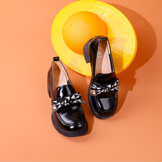 Safiya/索菲娅 2023秋季新品 烫钻蝴蝶结百搭英伦高跟通勤乐福鞋 SF33112005 商品图1