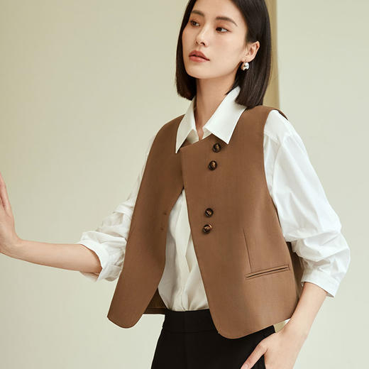玳莎门襟设计感西装马甲女2023年秋季新款气质圆领无袖背心外套  DC37001 商品图2