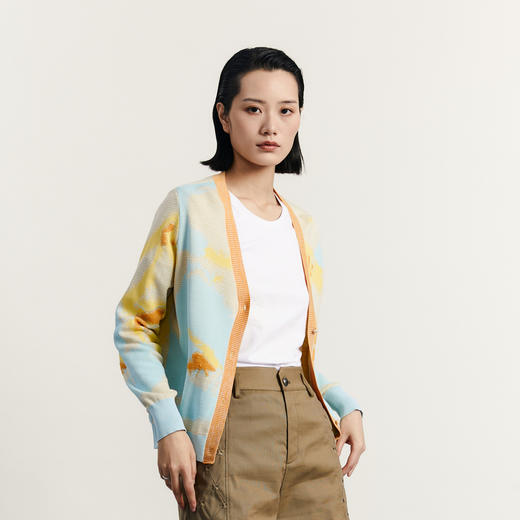 谜底V领针织开衫女2023秋新款复古文艺提花H型针织外套233MZ1291 商品图1