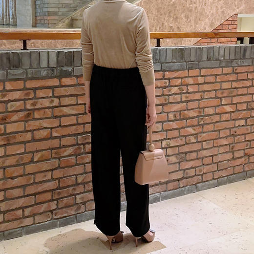 圣三利女装秋季休闲款纯色宽腿裤，女裤SL1936650 商品图2