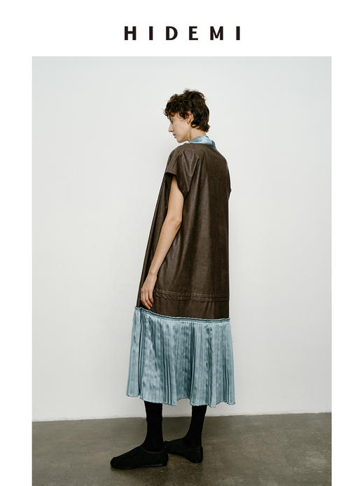 HIDEMI 极简设计感拼接缎面环保皮堆堆领百褶连体裙皮裙 商品图5