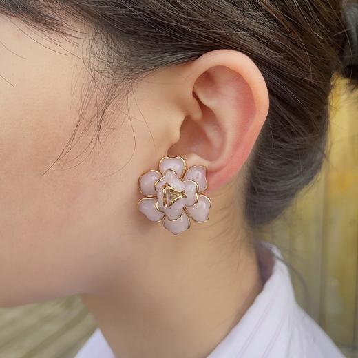 订购5个月到｜Gripoix Paris-Camelia-藕粉色 山茶花 琉璃 耳环［法国设计师］ 商品图1