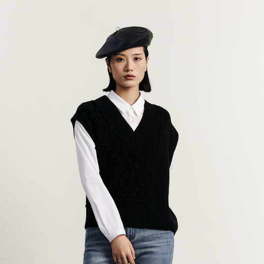 谜底针织背心女2023秋新款百搭V领套头手钩球绣花针织衫233MZ1255 商品图0