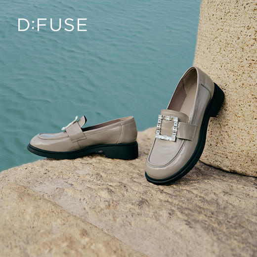 D:FUSE迪芙斯秋季新款单鞋女乐福鞋牛皮圆头钻扣经典深口女鞋DF33112016 商品图4