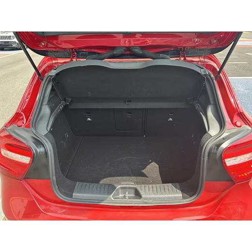 奔驰 A级（进口） A 180【长租-北京】 商品图8