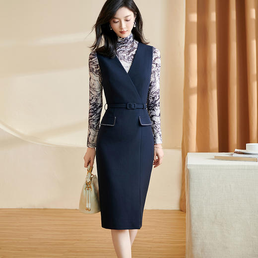 米思阳2024秋季新款优雅复古无袖连衣裙藏蓝色v领系带裙子女2514 商品图0