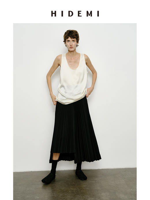 HIDEMI 极简弧形椭圆领裸肤轻柔升级版醋酸背心 黑色/白色 商品图4