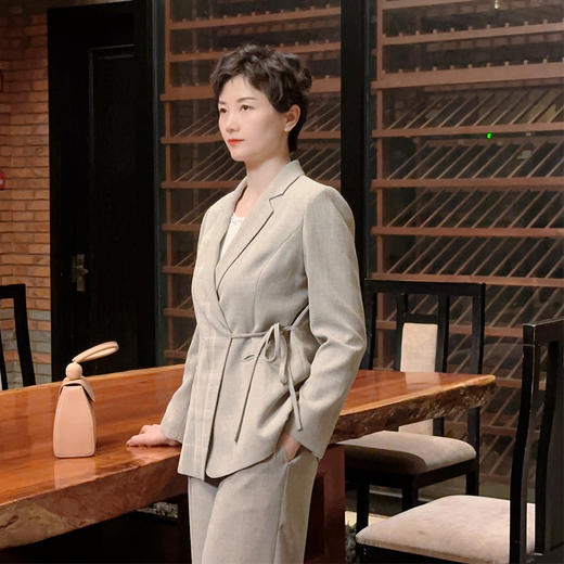 圣三利女装  时尚商务格纹拼接系带西装外套SL2032108 商品图1