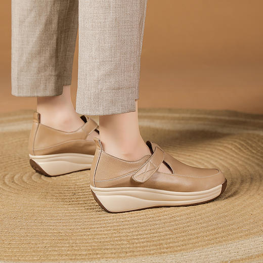 时尚气质，遥遥底坡跟单鞋XYM-k786 商品图3