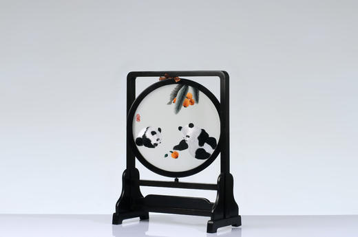 蜀锦双面绣-枇杷双熊猫 商品图3