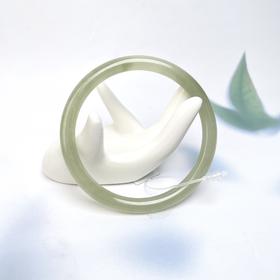 和田玉手镯-湖水绿美人圆条