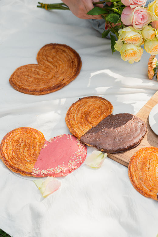 乔尔卢布松大蝴蝶酥礼盒（草莓之恋、白色恋人、梦巴黎） 食品类不支持七天无理由退换货 商品图3