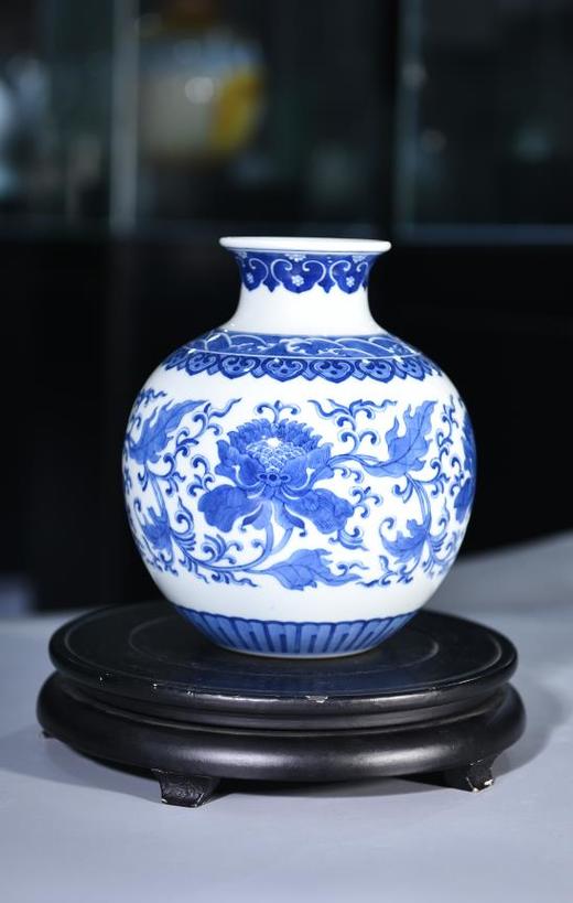 青花缠枝莲罗汉瓶青花缠枝莲罗汉瓶 商品图0