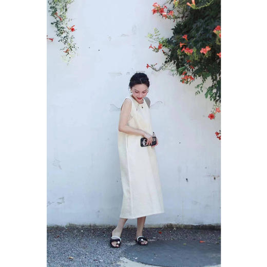 【抖音专属】无袖连衣裙（21718235厚-玉色） 商品图4