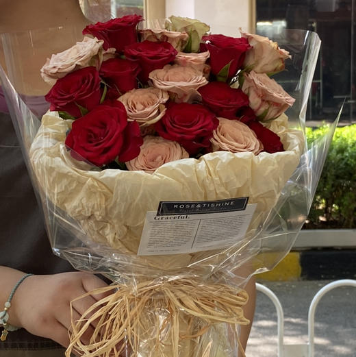 【爱的宣言】21朵卡布奇诺玫瑰➕红玫瑰浪漫精品花束 商品图0