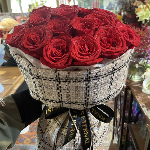 【爱&SWEET 】19朵红玫瑰小香风精品花束 商品图0